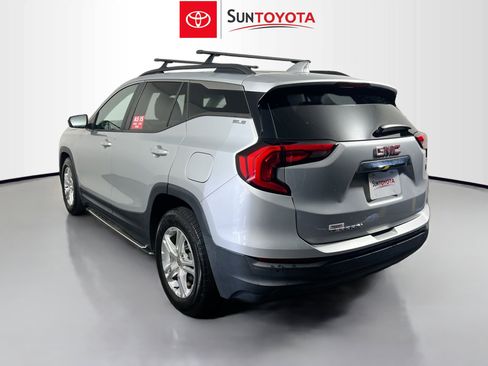 Used 2021 GMC Terrain SLE w/ Driver Convenience Package image 6