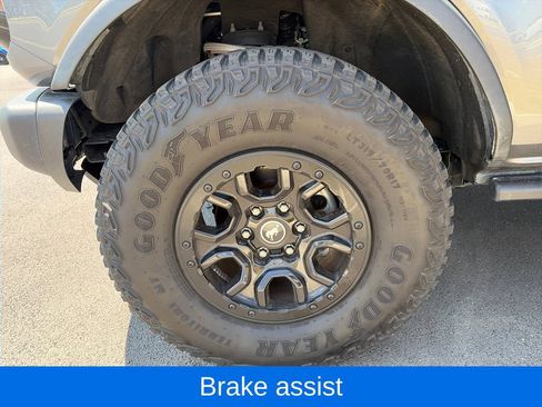Used 2023 Ford Bronco Wildtrak AWD/4WD image 27
