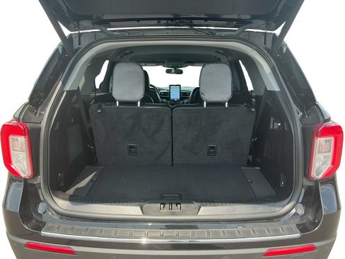 Certified 2022 Ford Explorer Limited w/ Limited Technology Package RWD image 24