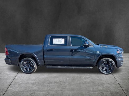 New 2026 RAM 1500 4x4 Crew Cab image 3