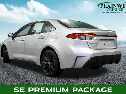 Used 2024 Toyota Corolla SE image 2