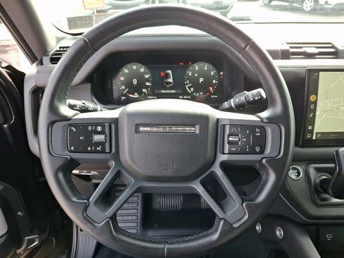 Used 2024 Land Rover Defender 130 X-Dynamic SE image 22