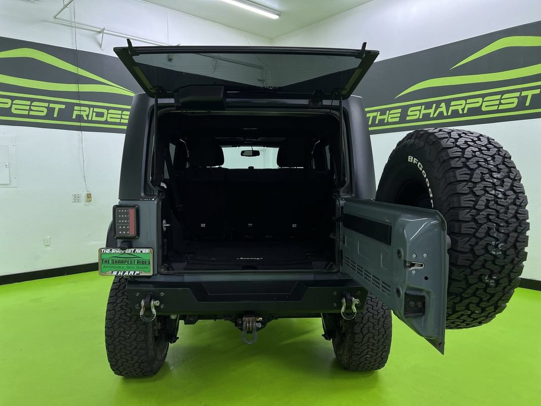 Used 2015 Jeep Wrangler Unlimited Sport w/ Quick Order Package 24S AWD/4WD image 9