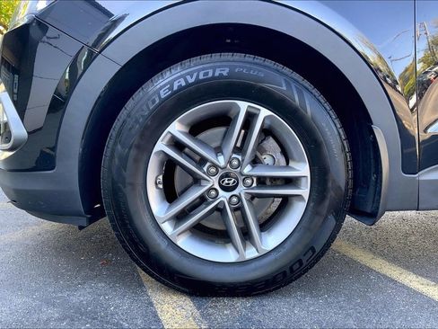 Used 2017 Hyundai Santa Fe Sport image 9