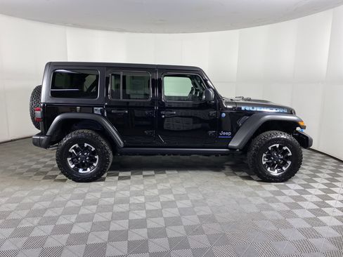 Used 2025 Jeep Wrangler Unlimited Rubicon 4xe AWD/4WD image 5
