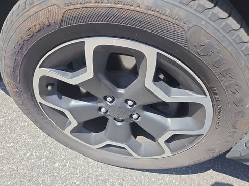 Used 2014 Subaru Crosstrek 2.0i Premium image 13