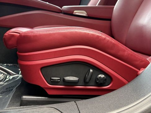 Used 2023 Porsche Panamera Platinum Edition image 27