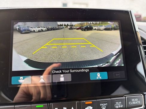 Used 2022 Honda Odyssey Elite image 16