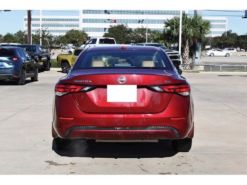 Used 2020 Nissan Sentra SV w/ SV Premium Package image 5