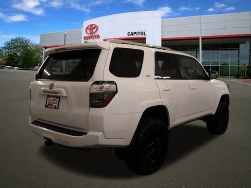 Used 2017 Toyota 4Runner SR5 image 3