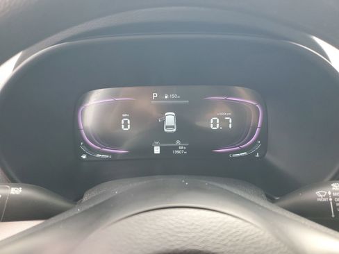 Used 2025 Kia Soul LX w/ LX Technology Package FWD image 19