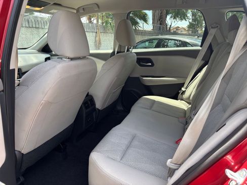 Used 2025 Nissan Rogue SV FWD image 28