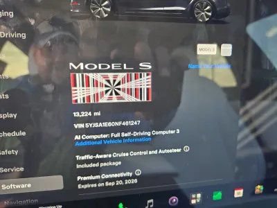 Used 2022 Tesla Model S Plaid AWD/4WD image 5