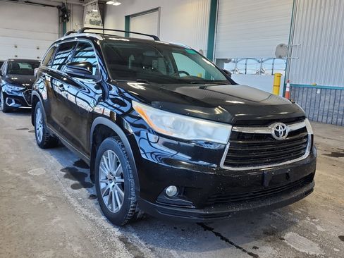 Used 2016 Toyota Highlander XLE image 6