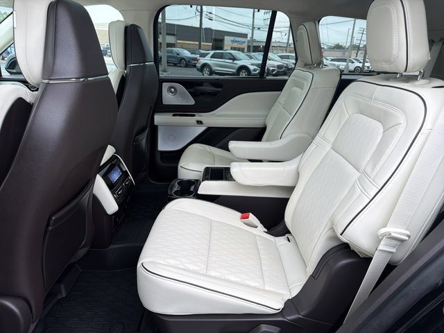 Certified 2023 Lincoln Aviator Black Label w/ Dynamic Handling Package AWD/4WD image 30