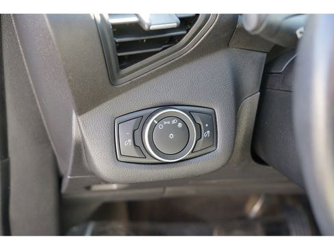 Used 2017 Ford C-MAX SE image 16