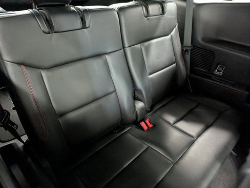 Used 2022 Ford Explorer ST-Line w/ Class IV Trailer Tow Package image 26