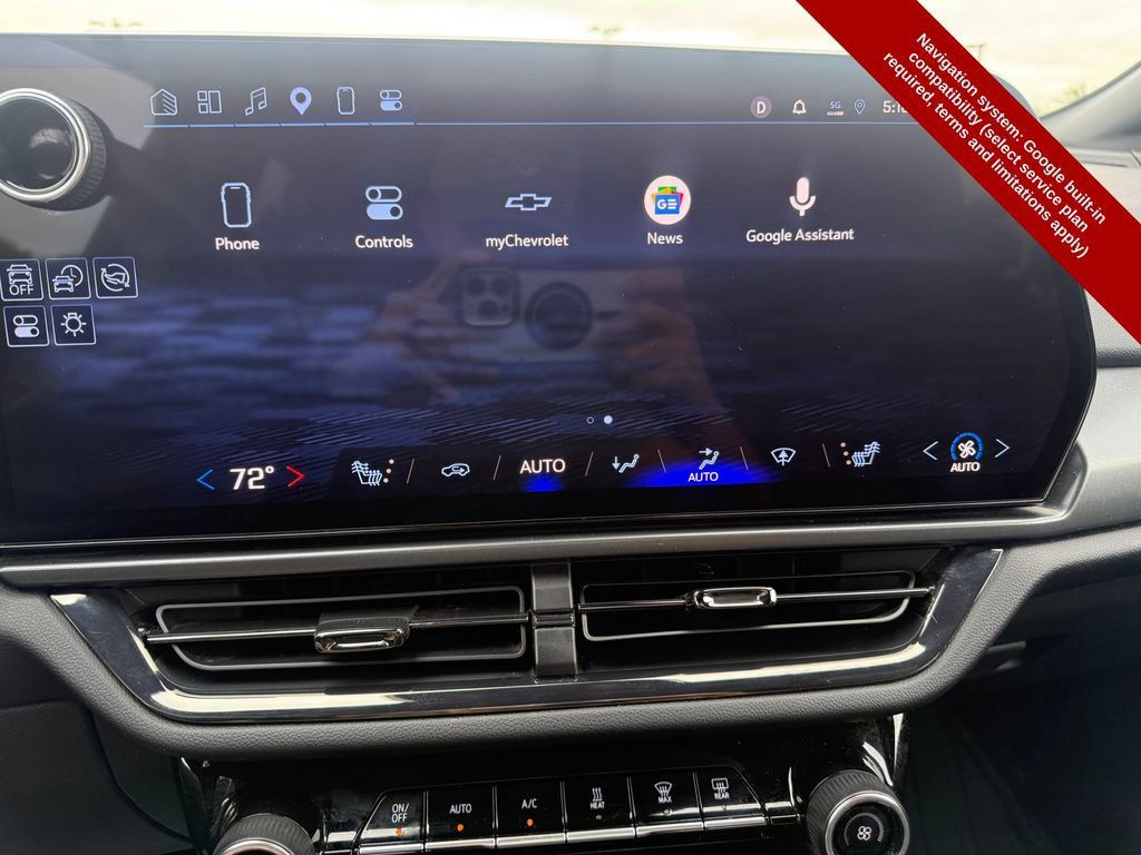 Used 2025 Chevrolet Equinox EV RS FWD image 24