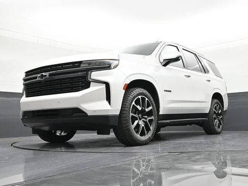 Used 2022 Chevrolet Tahoe RST w/ Luxury Package AWD/4WD image 21