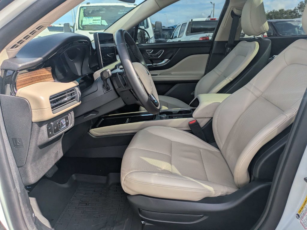 Used 2025 Lincoln Corsair Grand Touring AWD/4WD image 21