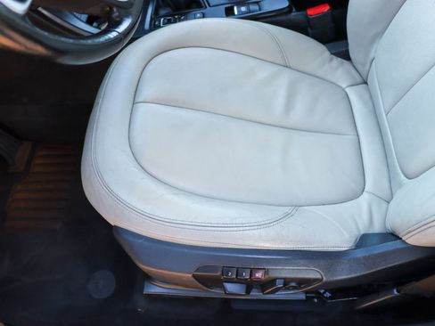 Used 2017 BMW X1 xDrive28i image 16