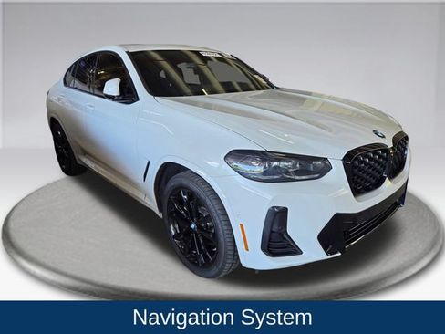Used 2023 BMW X4 xDrive30i w/ M Sport Package AWD/4WD image 3