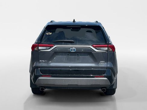 Used 2020 Toyota RAV4 XSE AWD/4WD image 4