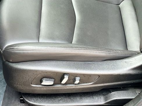 Used 2024 Cadillac XT6 Premium Luxury w/ LPO, Floor Liner Package AWD/4WD image 19