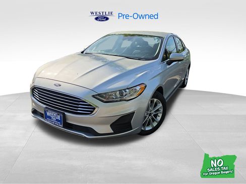 Used 2019 Ford Fusion SE FWD image 1
