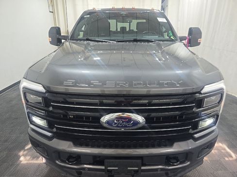 Used 2026 Ford F250 Platinum AWD/4WD image 2