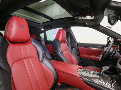 Used 2020 Maserati Levante S GranSport image 21