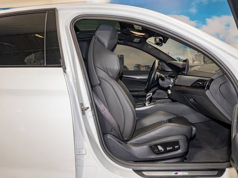 Certified 2023 BMW M5 w/ Executive Package image 21