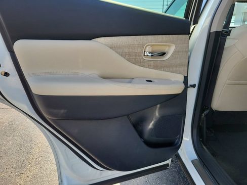 Used 2022 Nissan Murano SL w/ SL Moonroof Package AWD/4WD image 17