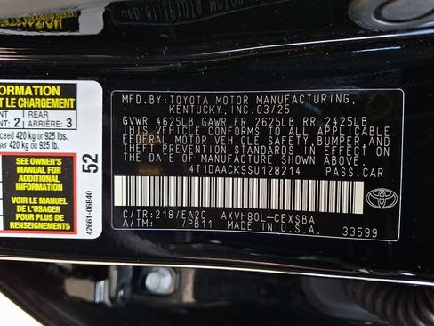 Used 2025 Toyota Camry SE FWD image 27