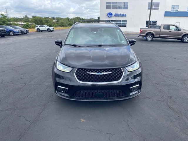 Used 2021 Chrysler Pacifica Touring-L FWD image 9
