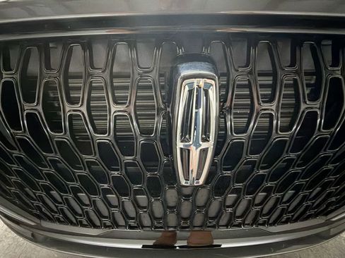 Used 2025 Lincoln Corsair FWD w/ Equipment Group 101A image 31