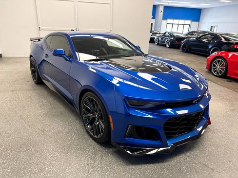 Used 2017 Chevrolet Camaro ZL1 image 5