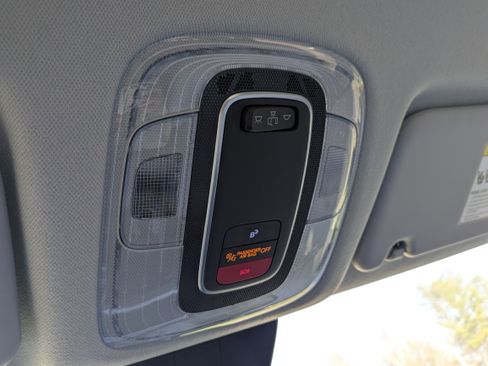 Certified 2025 Hyundai Kona SE image 21