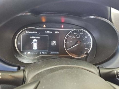 Used 2025 Nissan Versa SV FWD image 15