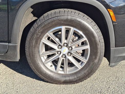 Used 2023 Chevrolet Traverse LT AWD/4WD image 33