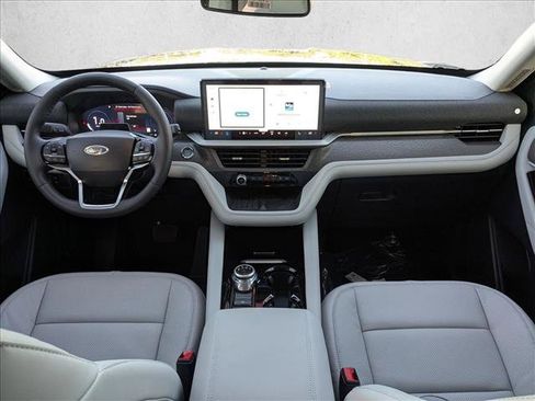Used 2025 Ford Explorer Platinum w/ Ultimate Package RWD image 11