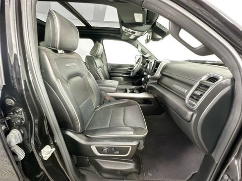 Used 2024 RAM 1500 Laramie AWD/4WD image 28