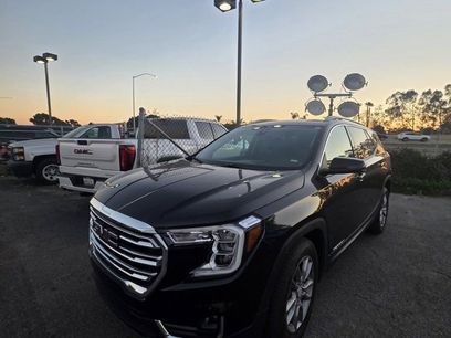 Used 2024 GMC Terrain SLT