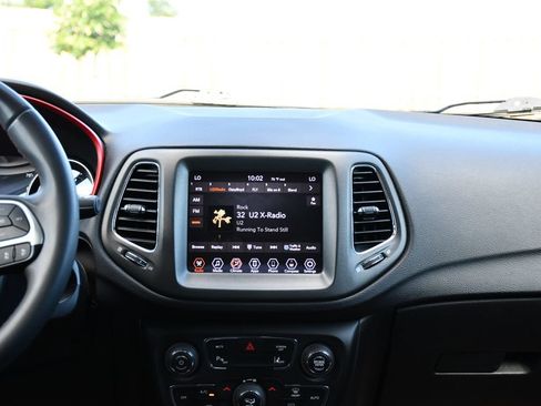 Used 2021 Jeep Compass Trailhawk AWD/4WD image 29