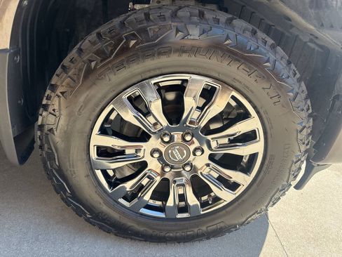 Used 2016 Nissan Titan Platinum Reserve AWD/4WD image 22