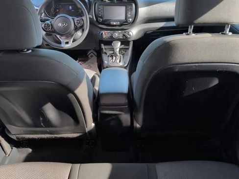 Used 2020 Kia Soul LX FWD image 22