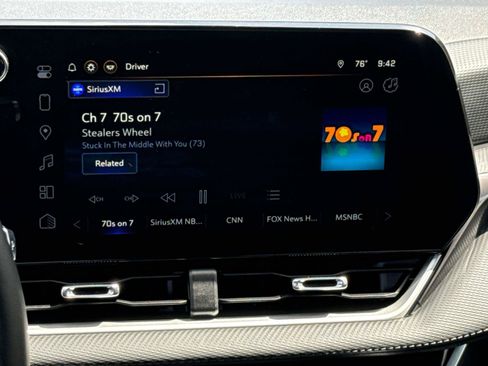 Used 2025 Chevrolet Equinox LT AWD/4WD image 17