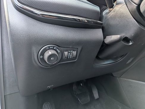 New 2026 Jeep Compass Latitude image 19