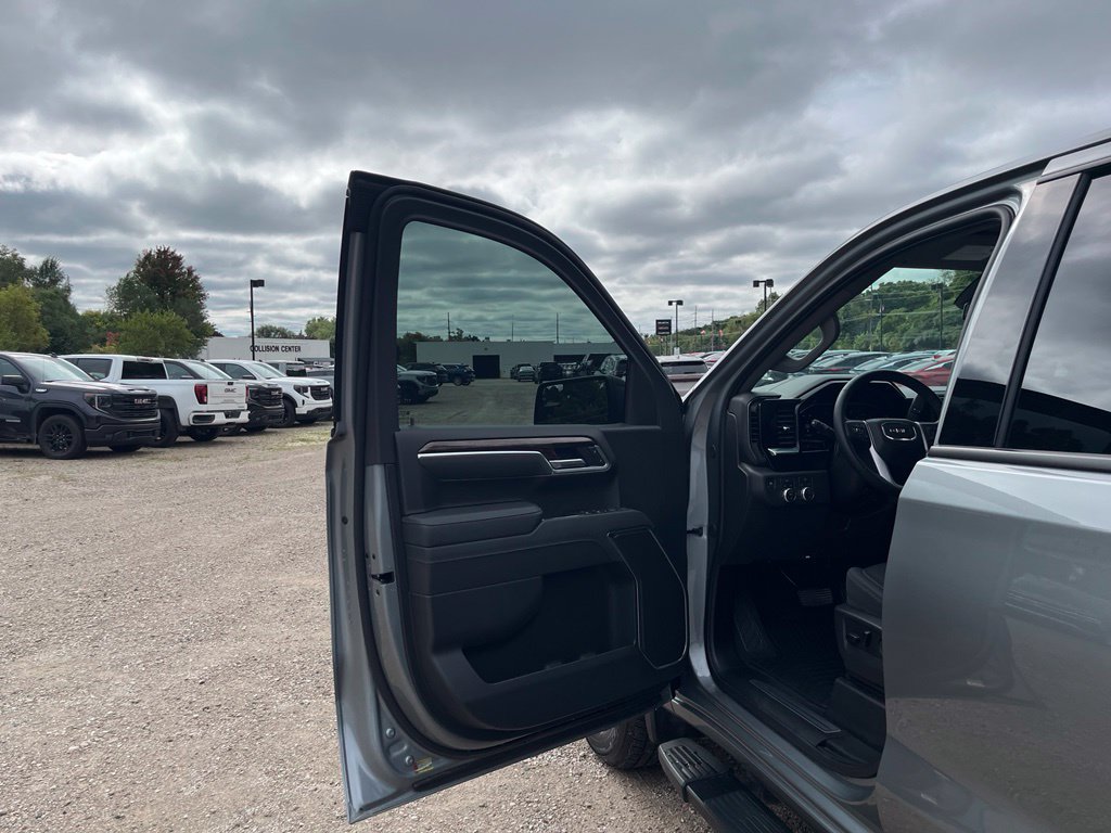 Used 2026 GMC Sierra 1500 Elevation AWD/4WD image 14
