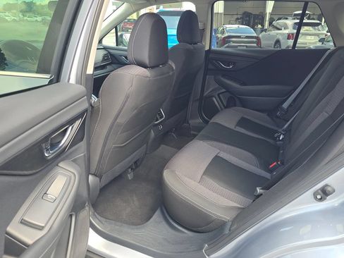 Used 2025 Subaru Outback Premium AWD/4WD image 10